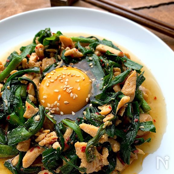 ニラとささみの旨辛ユッケ風