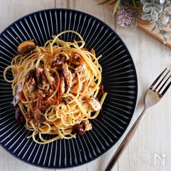 【簡単】オイルサーディンときのこのパスタ