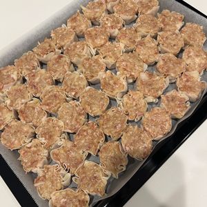 1365428の作ってみた!投稿([焼売] フライパンで簡単･たっぷり玉ねぎの肉シュウマイ)