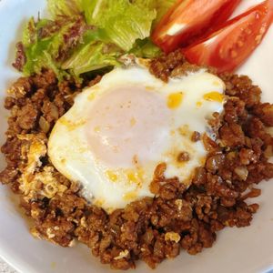 サラの作ってみた!投稿(ワンパン＼ロコモコ風そぼろ丼／)