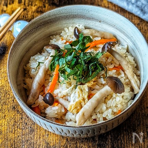 パサつかない！【ごま油仕立ての炊き込みご飯】