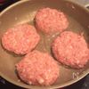コネまでワンパン♪【本格♡包み焼きハンバーグ】の工程1