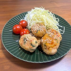 こむぎの作ってみた!投稿(鶏とはんぺんの甘辛焼き♩鶏むね肉1枚で！ボリューム満点おかず)