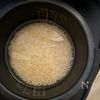 バター醤油ご飯が相性抜群♡【鮭とほうれん草のクリームご飯】の工程1