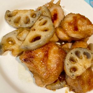 すみれの作ってみた!投稿(照りっと甘酢が食をそそる!秋の絶品【鶏れんこんの甘酢炒め】)