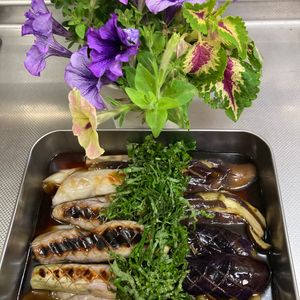 そら・ゆずの作ってみた!投稿(麺つゆで作る「大葉たっぷり茄子の焼き浸し」)