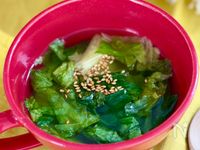 簡単30秒♡お湯を注ぐだけ！レタス中華スープ【1杯20円】