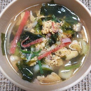 よっこの作ってみた!投稿(5分で完成♪【かに玉わかめスープ】)