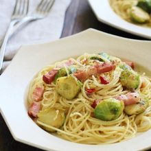 芽キャベツとアンチョビとベーコンのパスタ