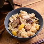 秋を炊き込む「鶏・栗・ぎんなん釜飯」