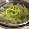 レンチンソースの【ジョンソンヴィルと豆のスパイシータコス】の下準備