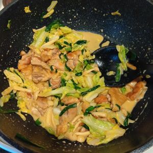 あいみんの作ってみた!投稿(【鶏キャベツの味噌マヨ炒め】鶏肉×キャベツ♡食材2つで絶品!)