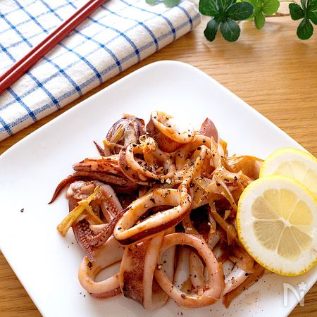 これはビールが進むー最高 スルメイカと長ねぎのエスニック炒め By ともきーた 伊藤 智子 レシピサイト Nadia ナディア プロの料理家のおいしいレシピ