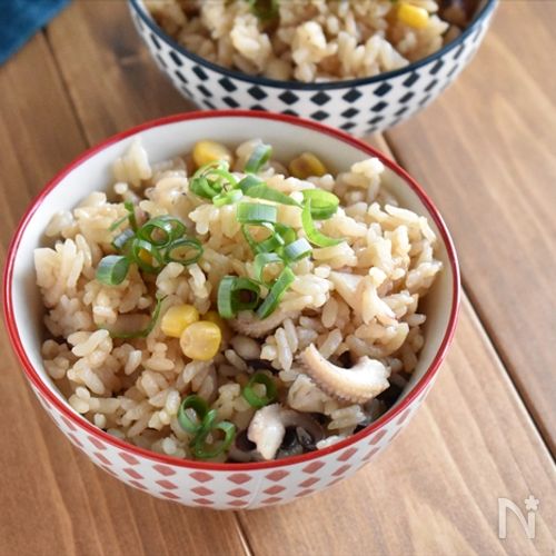 【イカゲソとコーンのバター醤油炊き込みご飯】旨味たっぷり！