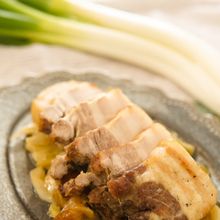長ネギが丸ごと使える！トロトロ豚煮込み
