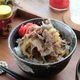 鍋で煮るだけ☆ごはんが進む簡単豚丼。