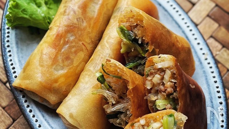 れんこんとニラ《シャキシャキ♡ピリ辛春巻き》 | レシピサイトNadia