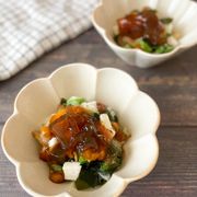 美腸をサポート！ねばねばサラダのだしポン酢ジュレのせ