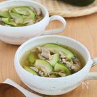 たんぱく質補給に◎豚肉とズッキーニの生姜スープ