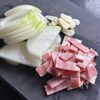 風邪予防にも♪【うま塩にんにくスープ】の工程1