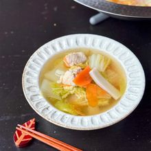 【煮込むだけ!お雑煮風鶏もも肉の白だし餅スープ】節約/時短