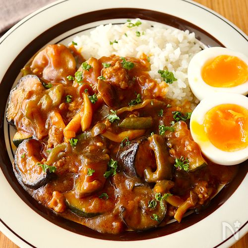 時短で完成!【自慢の夏野菜たっぷりカレー】ご飯すすむ♩