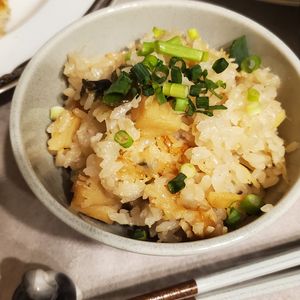 週一だけは頑張ります💦の作ってみた!投稿(材料4つ！ホタテとしょうがの炊き込みご飯)
