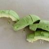 【2分で濃厚おつまみ】アボカドの塩昆布マヨあえの工程1