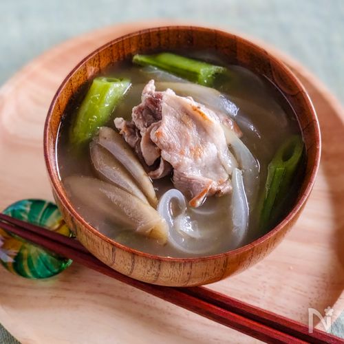 新玉ねぎと牛蒡、スナップえんどうの焼豚汁