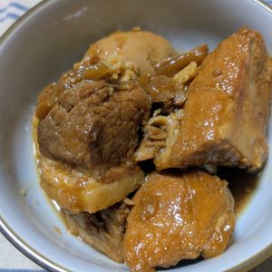 はるねこの作ってみた!投稿(圧力なべ無し！トロトロの豚の角煮と丸ごと新玉ねぎ♡)