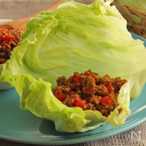 簡単10分！ご飯もすすむ肉味噌レタス包み