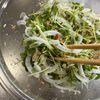 新玉ねぎと豆苗のさっぱりそぼろサラダの工程8