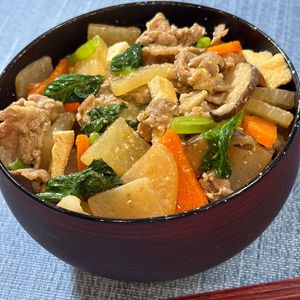 楽ラク手抜キッチン🐶🐾の作ってみた!投稿(栄養満点♩小松菜入り豚汁)