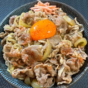 楽ラク手抜キッチン🐶🐾の作ってみた!投稿(絶品つゆだく牛丼【糸こんにゃくでかさ増し】)