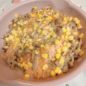 maiの作ってみた!投稿(フライパン1発で衝撃の旨さ!味噌バタコーンで鮭ちゃんちゃん)