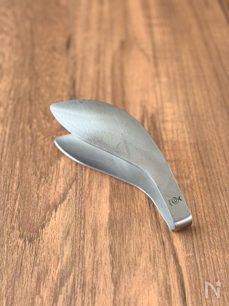 オークスの「ゆびさきトング」