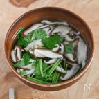 白だしでパパっと作れる！しいたけと三つ葉のおすいもの