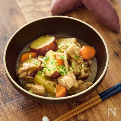 さつまいもと鶏もも肉としめじのみぞれ生姜煮