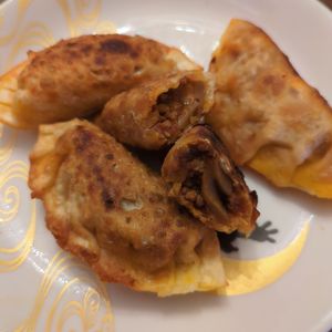 たりおの作ってみた!投稿(餃子の皮でカルツォーネ風)