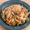 白いごはんと相性抜群!鶏肉ときのこの甘酢炒め