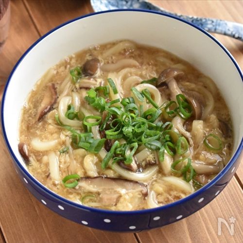 【きのこたっぷり!とろ~り卵のあんかけうどん】体が温まる!
