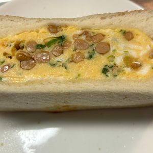 さねやんの作ってみた!投稿(レンジで簡単！厚焼き納豆オムレツサンド)