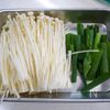 春雨とエノキ、合い挽き肉のすき炒めの下準備