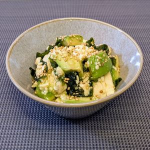 𝔂𝓾𝓶𝓲🍓の作ってみた!投稿(豆腐とわかめとアボカドのさっぱり和え)