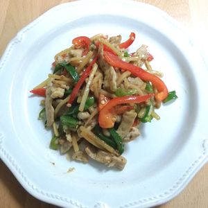 ゆいの作ってみた!投稿(【豚ロースの青椒肉絲】ご飯との相性抜群！野菜たっぷり♬)
