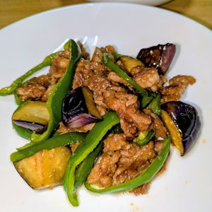 joe sanの作ってみた!投稿(『牛こまとなすとピーマンの旨だれ炒め』やみつき☆ご飯が進む♪)