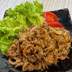楽ラク手抜キッチン🐶🐾の作ってみた!投稿(定番調味料でがっつり♪【豚こまと玉ねぎのスタミナ焼き】)
