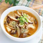キノコたっぷり、味噌キムチスープ
