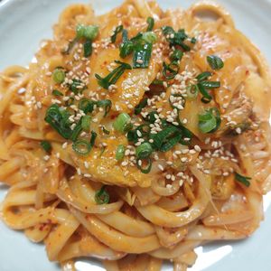 よっこの作ってみた!投稿(【もやしとキムチのマヨ醤油焼うどん】包丁不要！節約にも！)