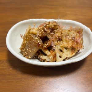 こむぎの作ってみた!投稿(れんこんとこんにゃくのかつお節まみれ土佐煮風🥰 あと一品に)